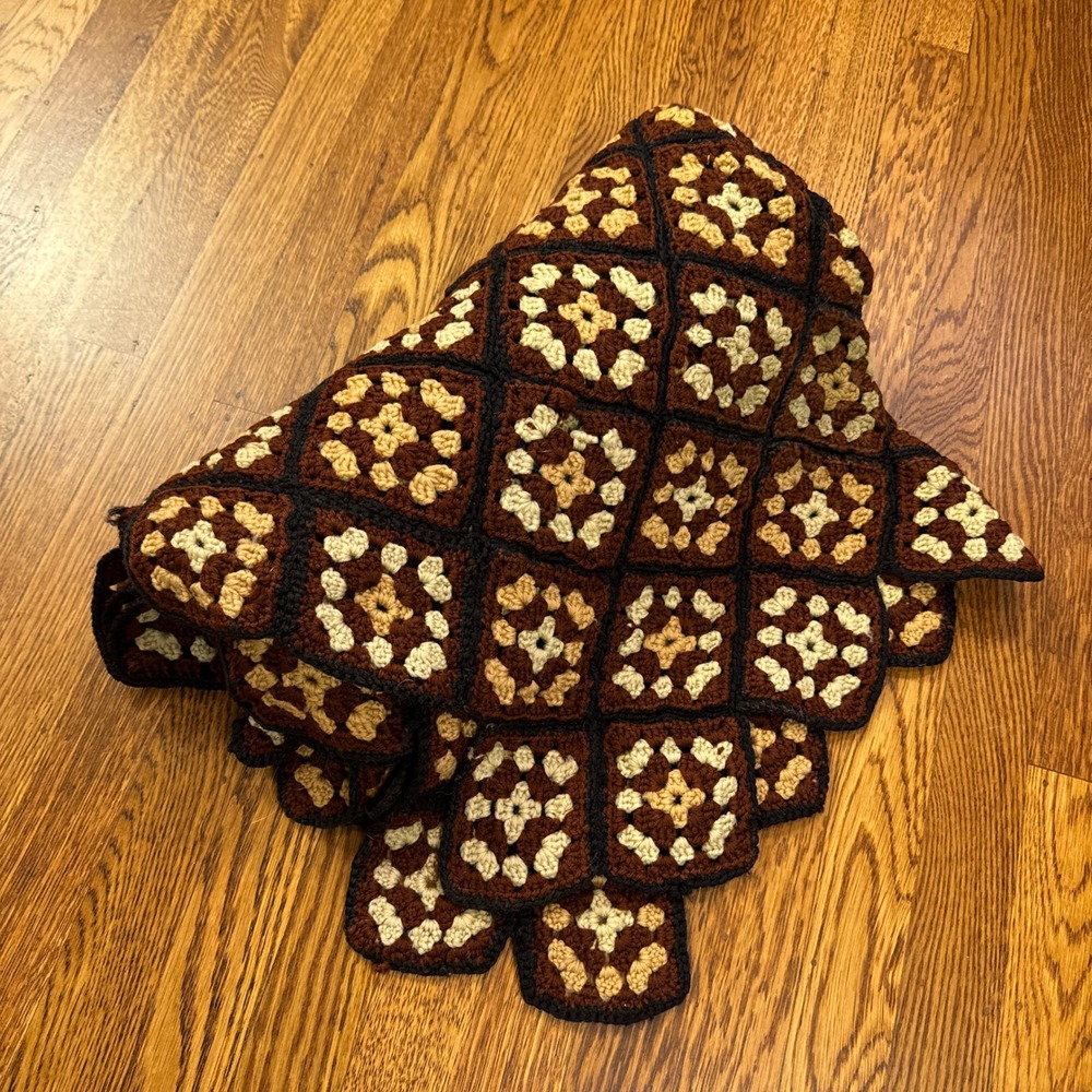 Vintage Handmade Granny Square Afghan Brown Pink Cream Crochet Throw 70s - Picture 2 of 12